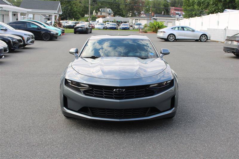 Used 2020 Chevrolet Camaro LT RWD image 3