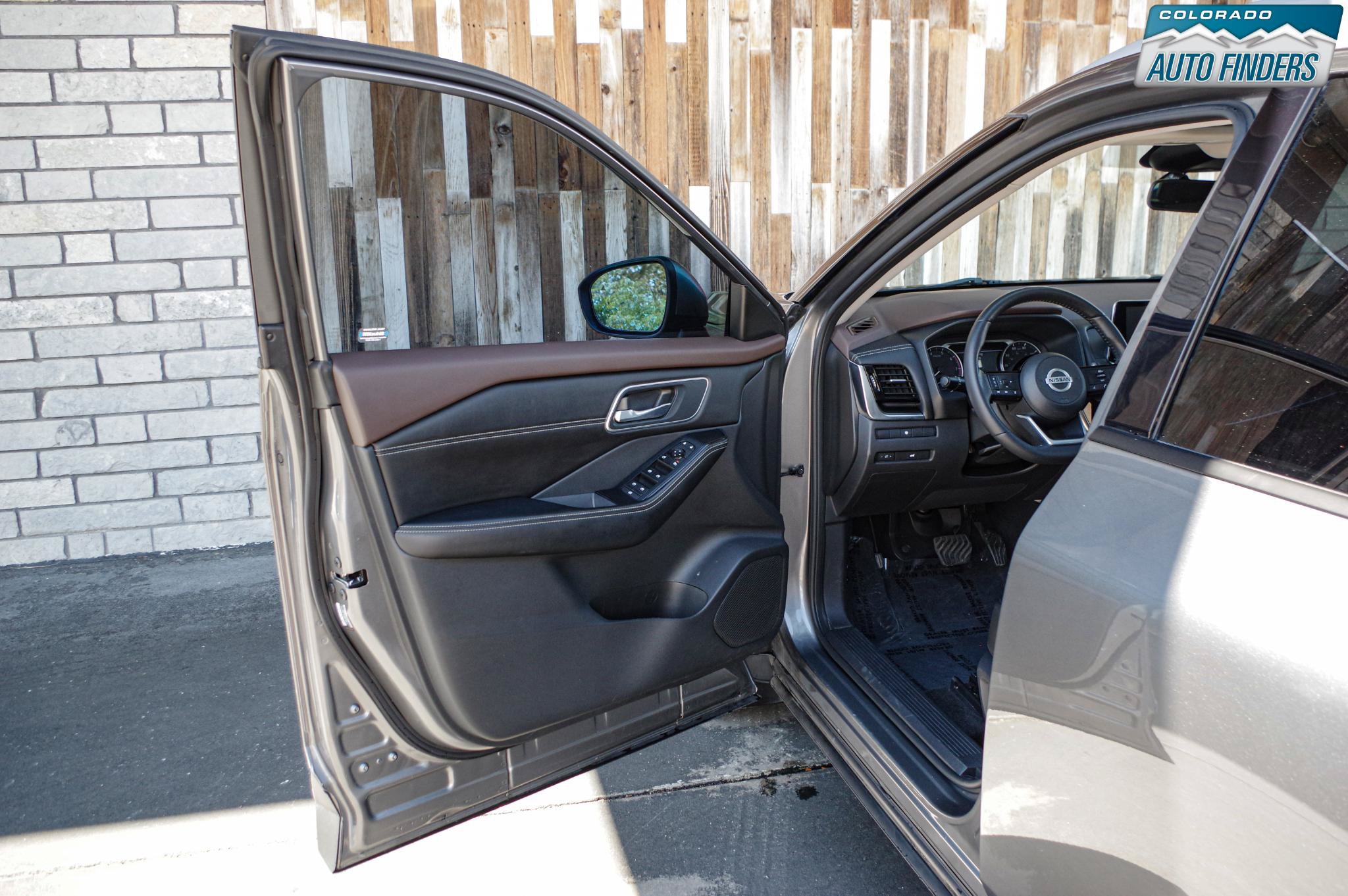 Used 2021 Nissan Rogue SV w/ Premium Package AWD/4WD image 10