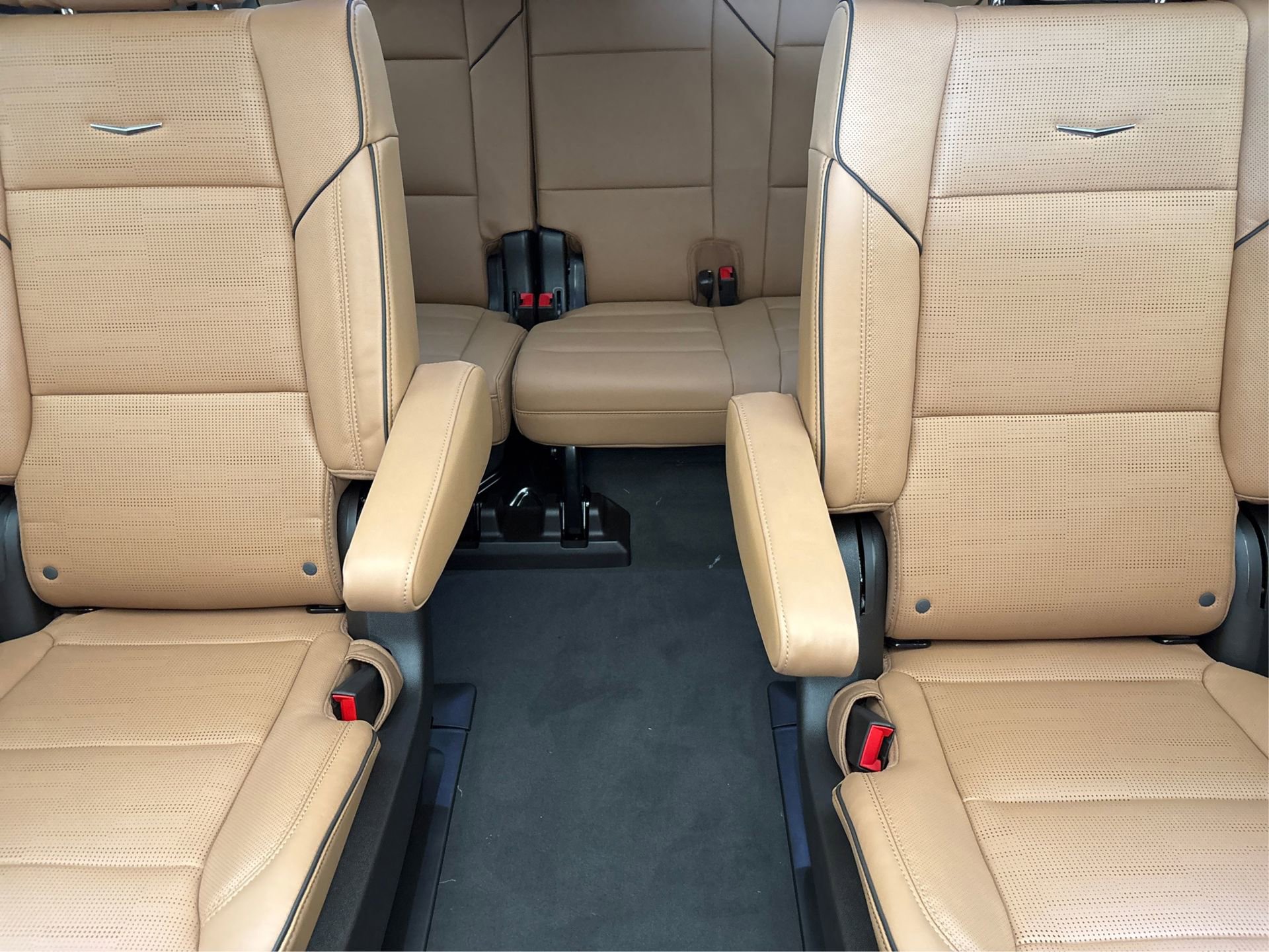 New 2025 Cadillac Escalade ESV Premium Luxury image 13