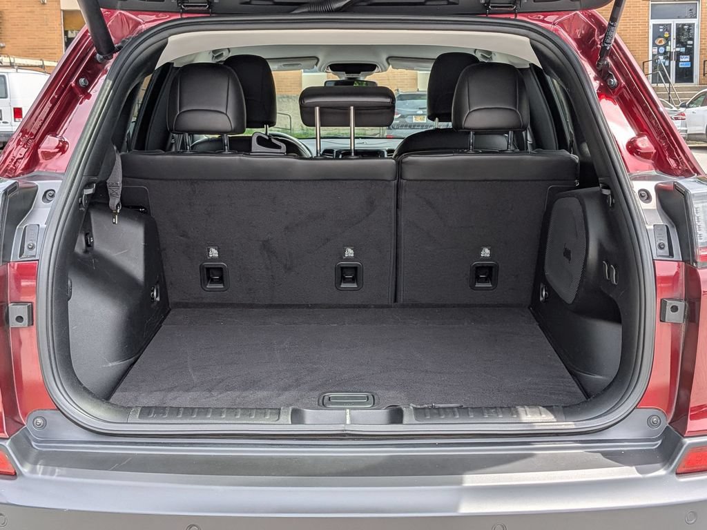 Certified 2019 Jeep Cherokee Limited AWD/4WD image 6
