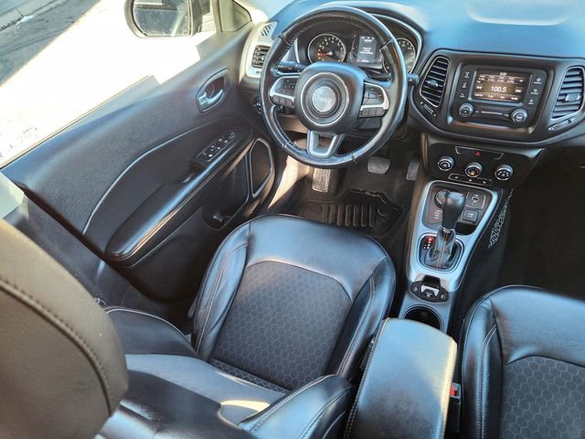 Used 2018 Jeep Compass Latitude w/ Cold Weather Group image 12