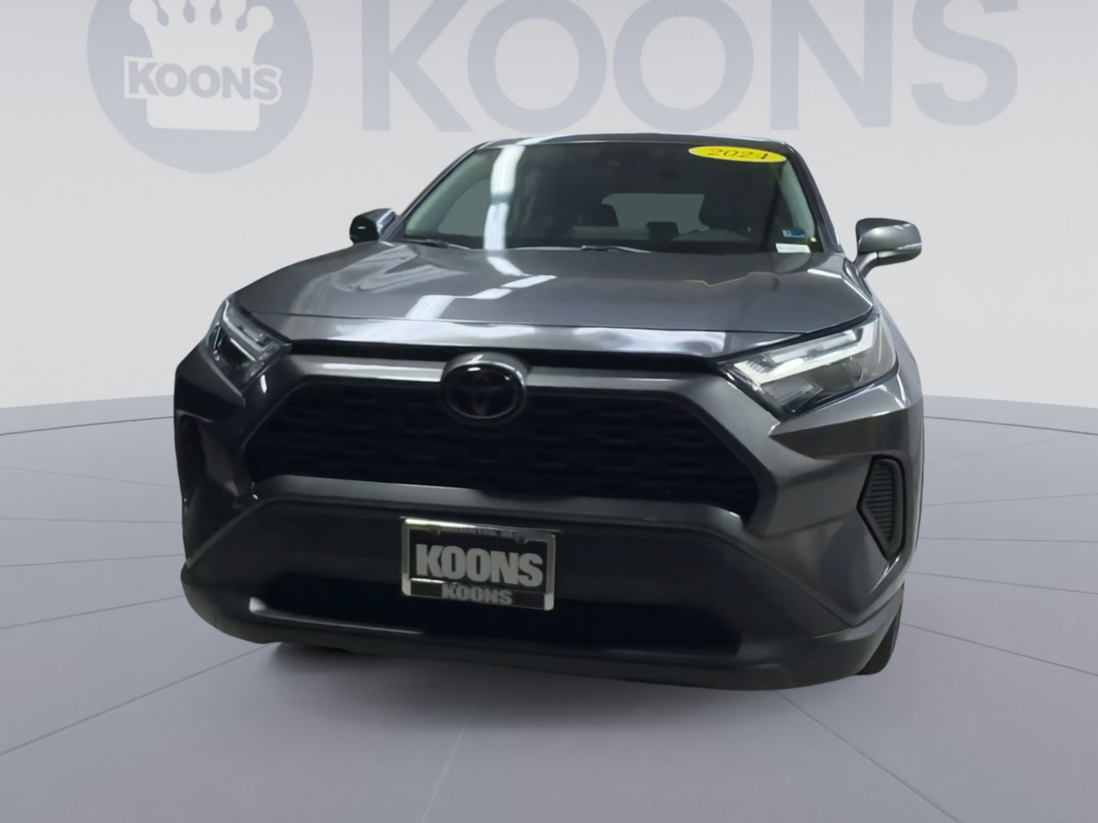 Used 2024 Toyota RAV4 LE AWD/4WD image 4