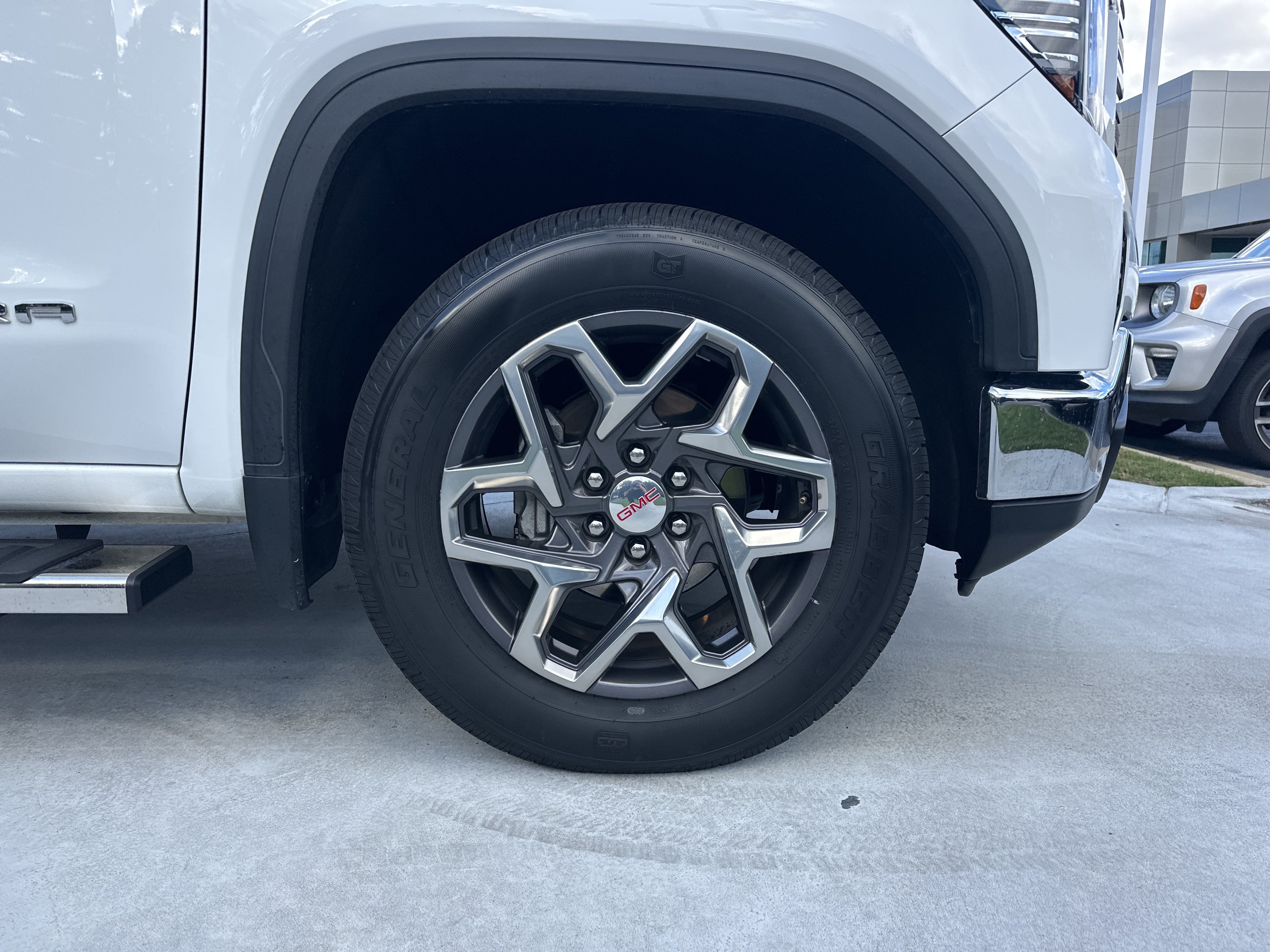 Used 2022 GMC Sierra 1500 SLT w/ SLT Premium Plus Package AWD/4WD image 13