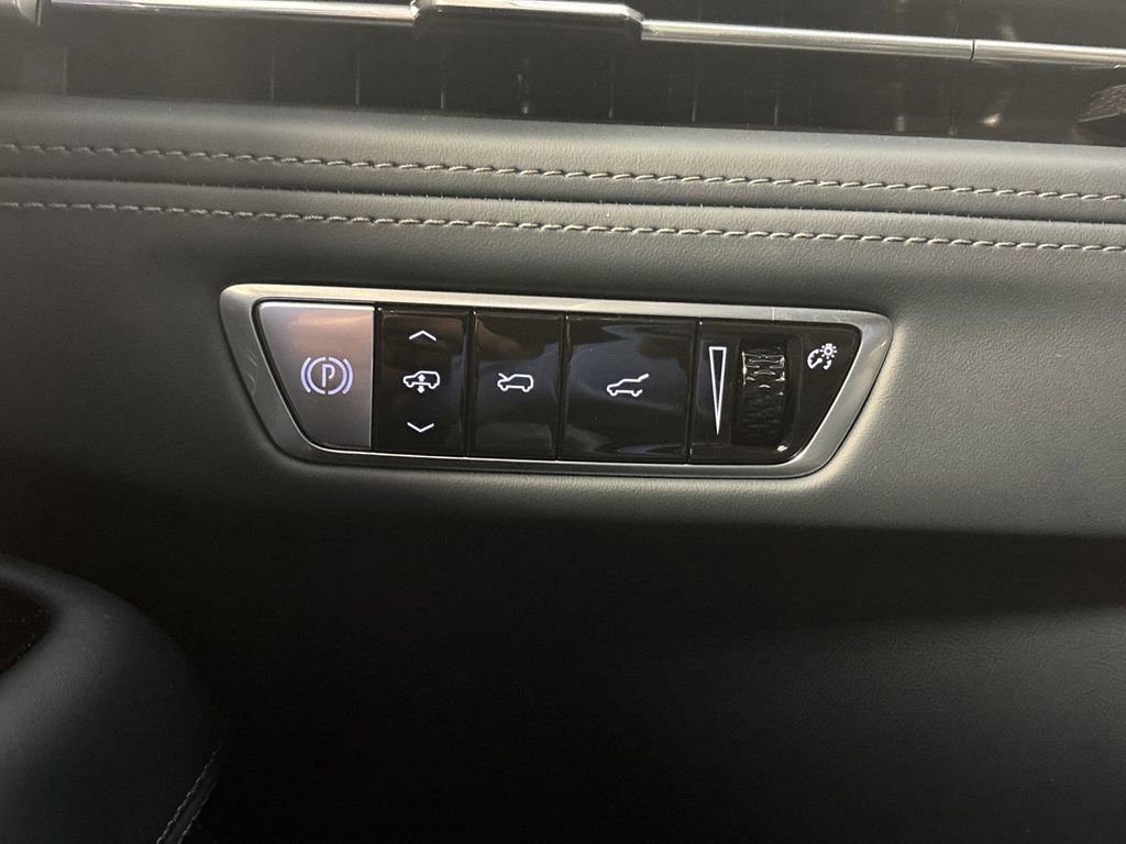 New 2025 Cadillac Escalade IQ Sport 2 w/ LPO, ONYX Package image 34