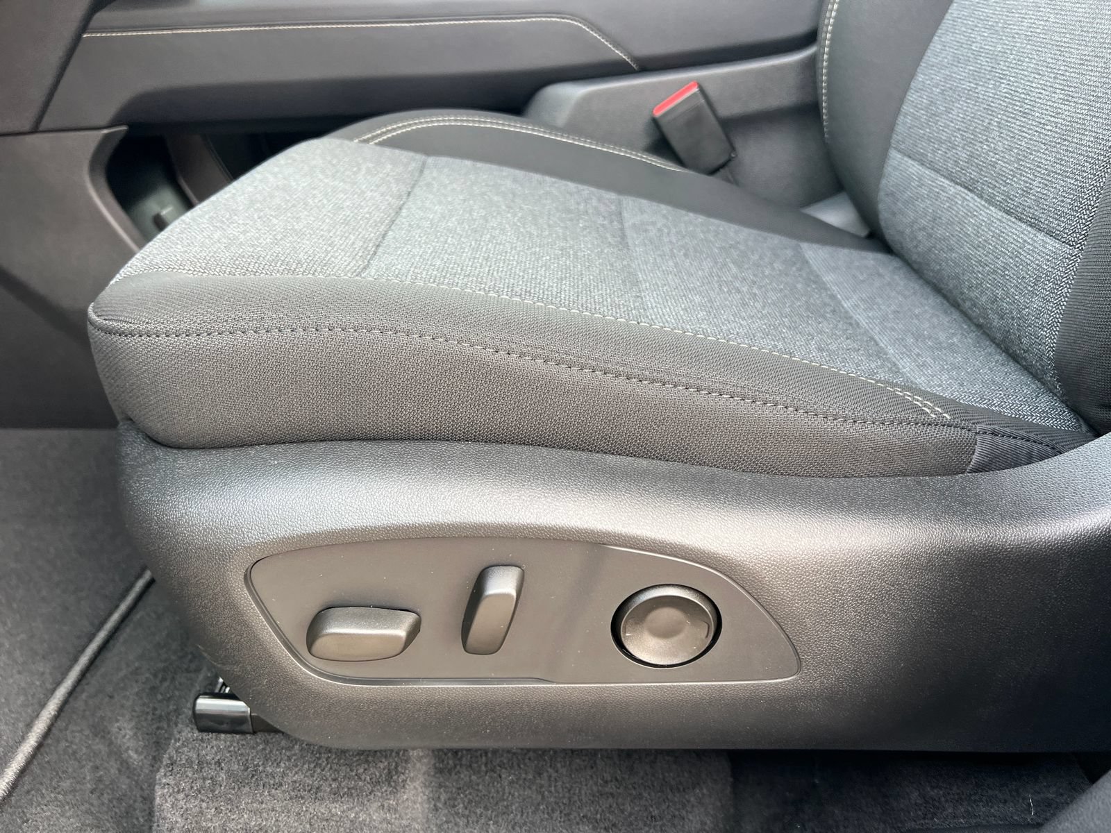New 2027 GMC Acadia Elevation AWD/4WD image 10