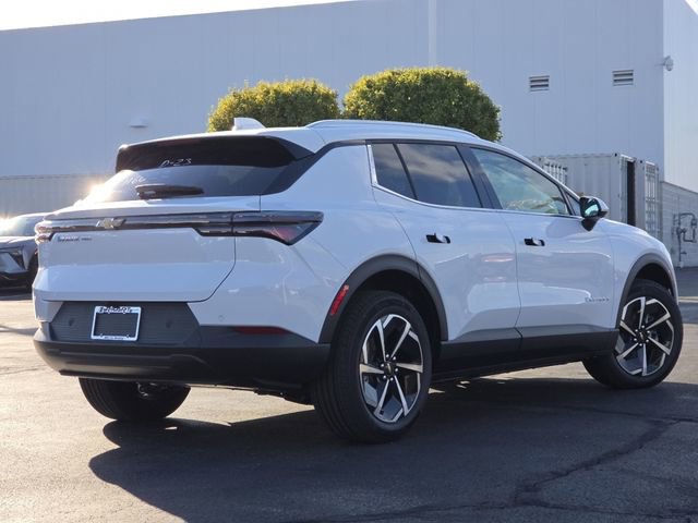 New 2026 Chevrolet Equinox EV LT image 18