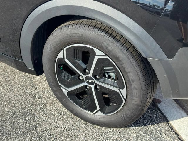 Used 2025 Kia Niro LX FWD image 32