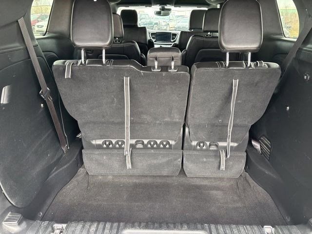 Used 2025 Chrysler Pacifica Select image 32