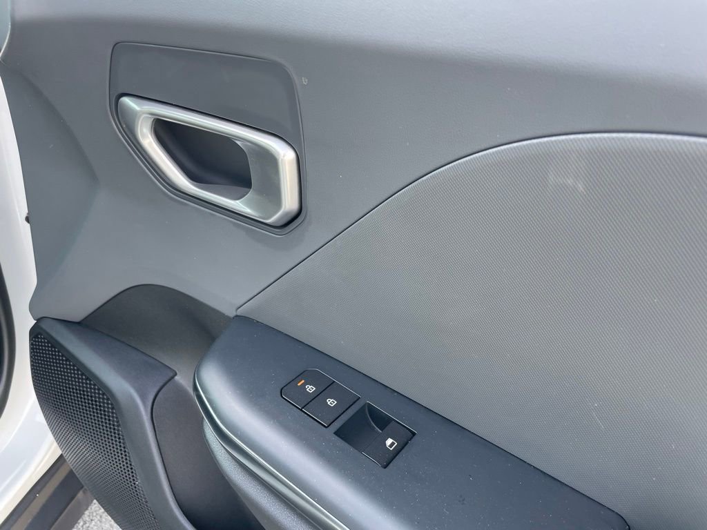 Certified 2025 Kia K4 LXS image 30