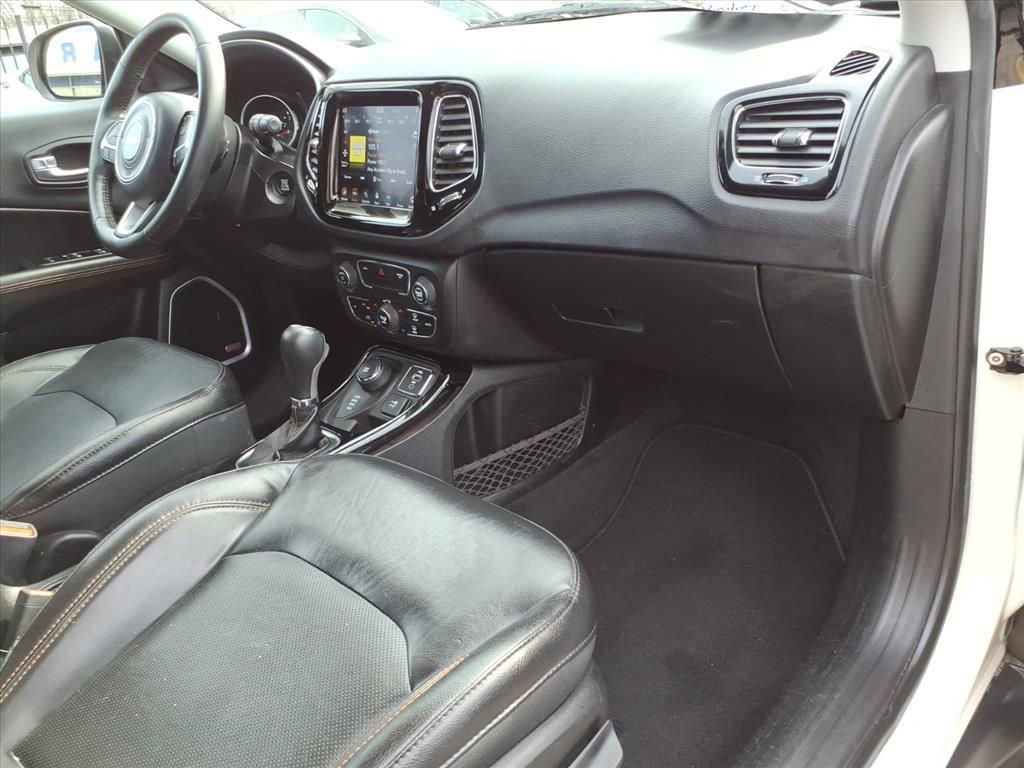 Used 2018 Jeep Compass Limited w/ Navigation Group image 9