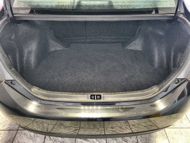 Used 2019 Toyota Corolla LE FWD image 22