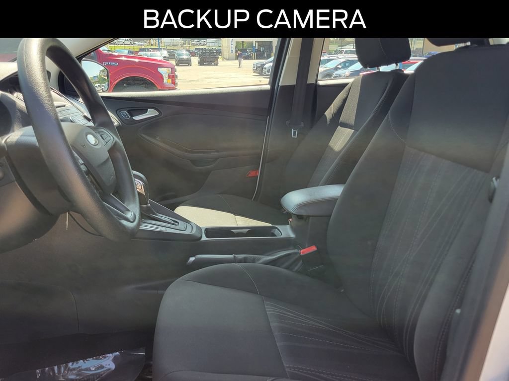 Certified 2017 Ford Focus SE FWD image 14