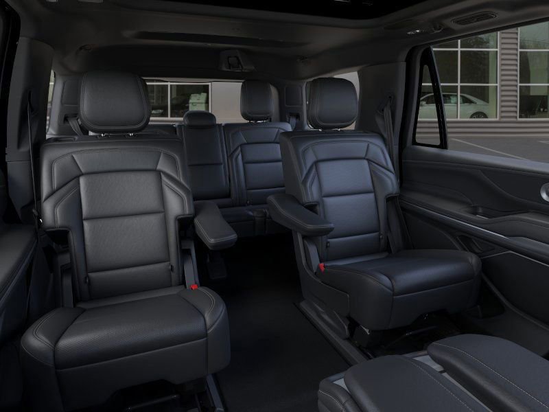 New 2026 Lincoln Navigator Reserve w/ Jet Appearance Package image 11