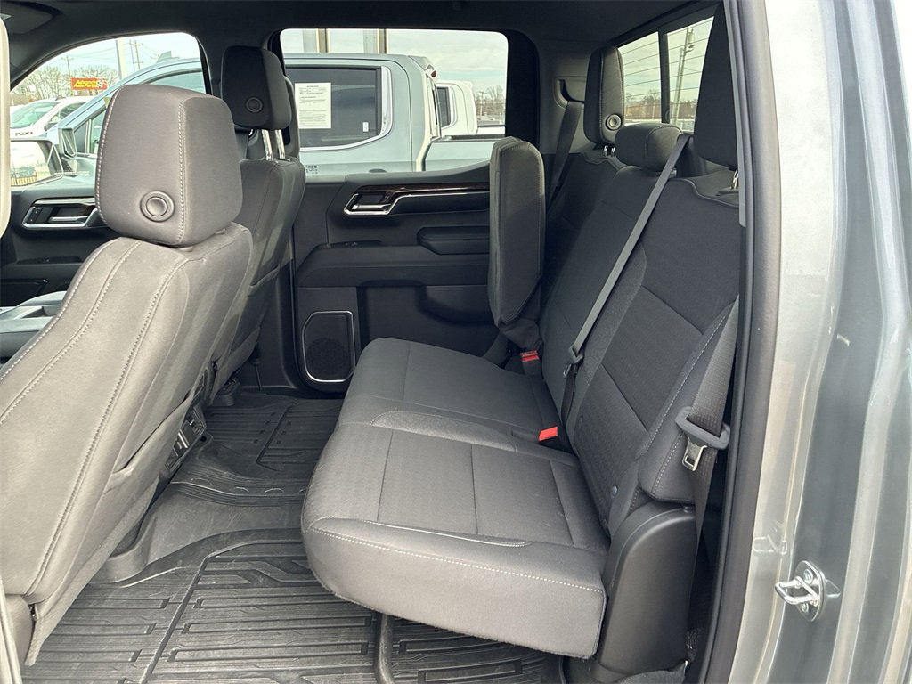 Used 2024 GMC Sierra 1500 SLE image 18