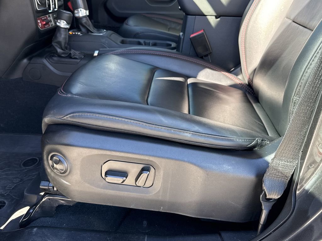 Used 2024 Jeep Gladiator Rubicon image 12