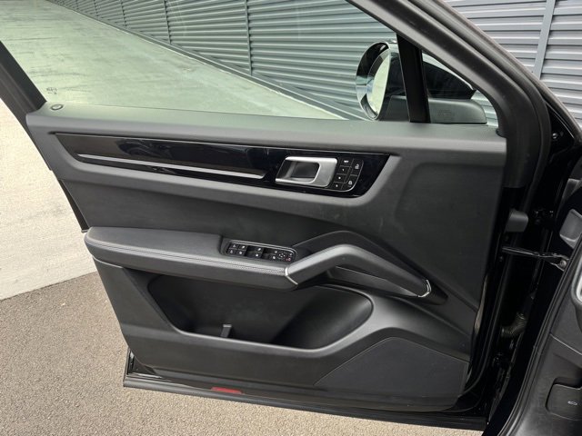 Certified 2022 Porsche Cayenne Coupe image 13