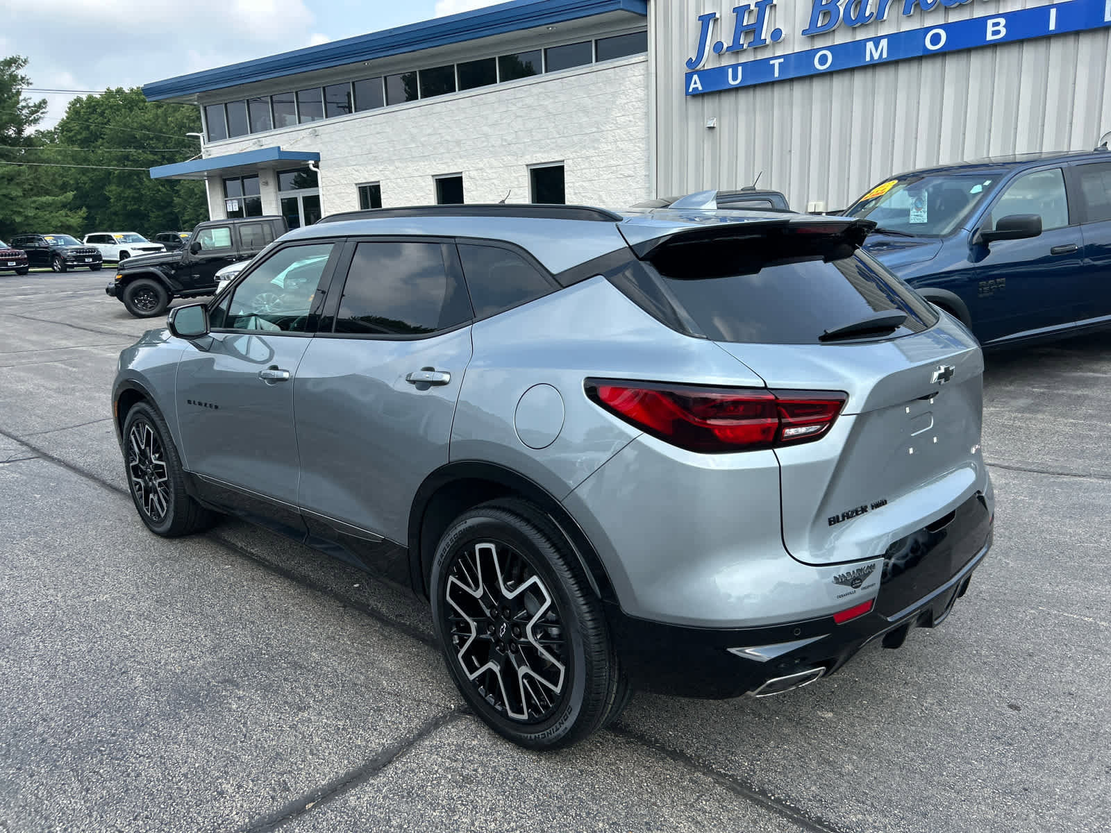 Used 2023 Chevrolet Blazer RS w/ Driver Confidence II Package image 5