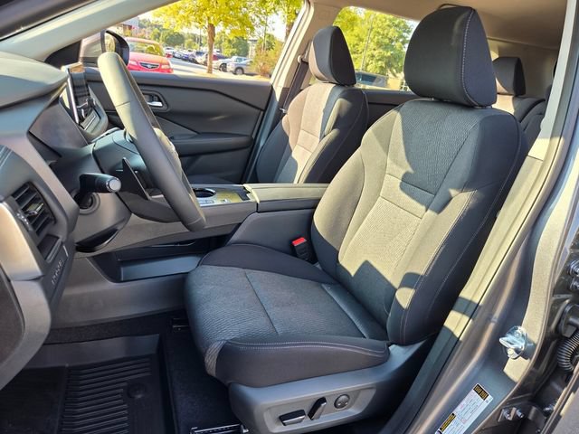 New 2026 Nissan Rogue SV FWD image 8
