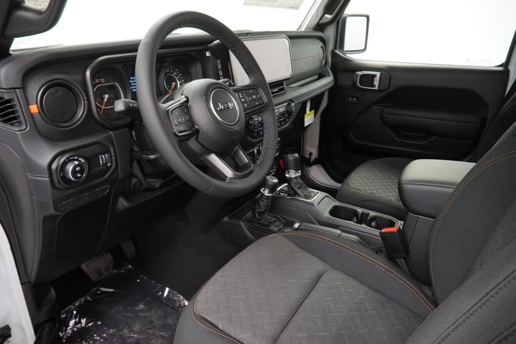 New 2026 Jeep Gladiator Mojave w/ Safety Group AWD/4WD image 16