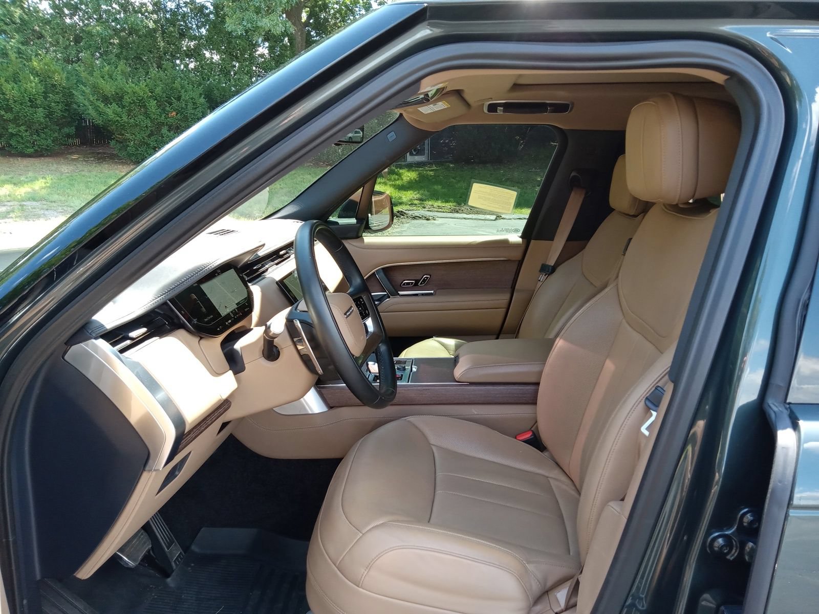 Used 2022 Land Rover Range Rover Long Wheelbase SE AWD/4WD image 9