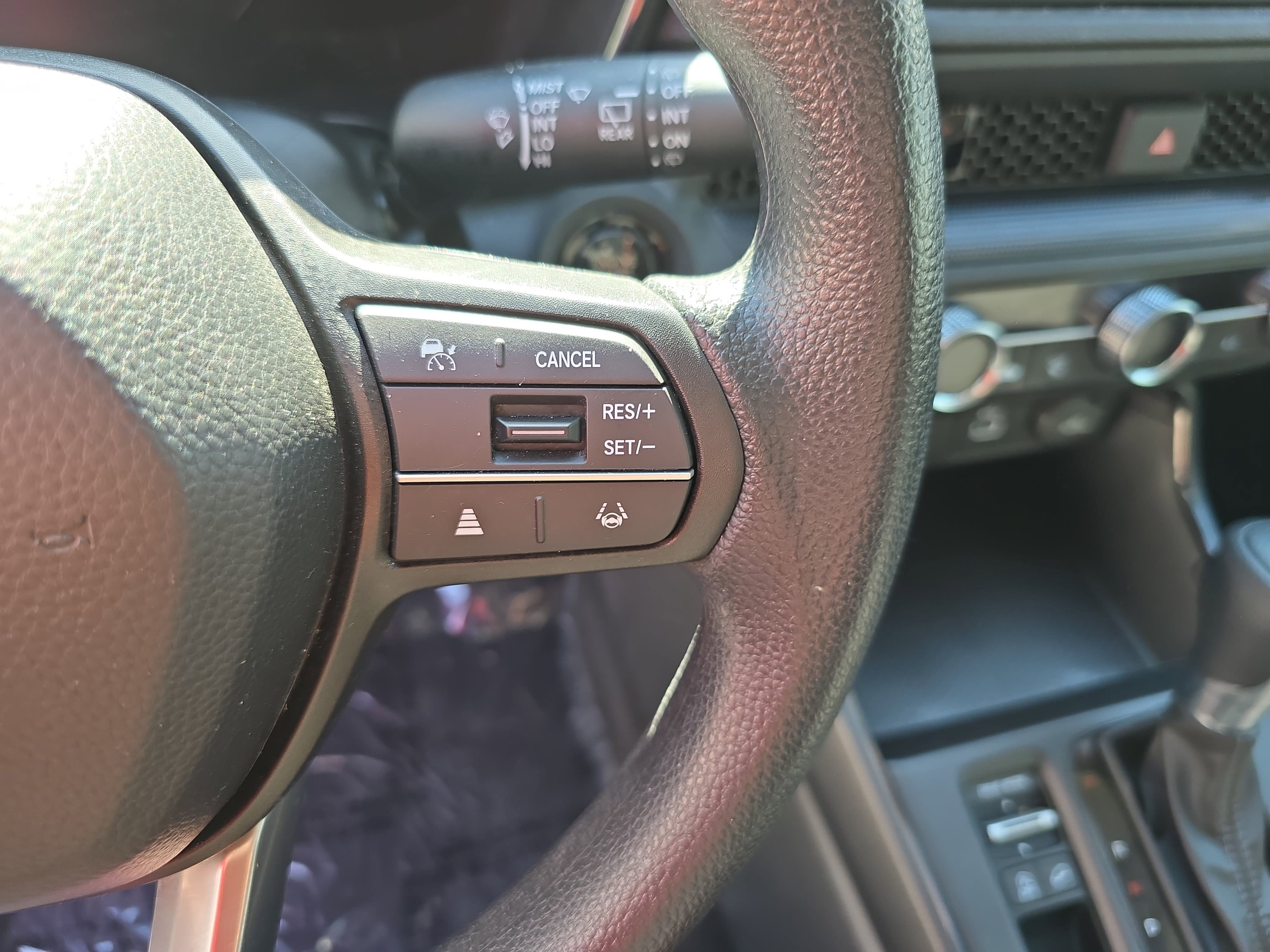 Used 2025 Honda CR-V LX image 18