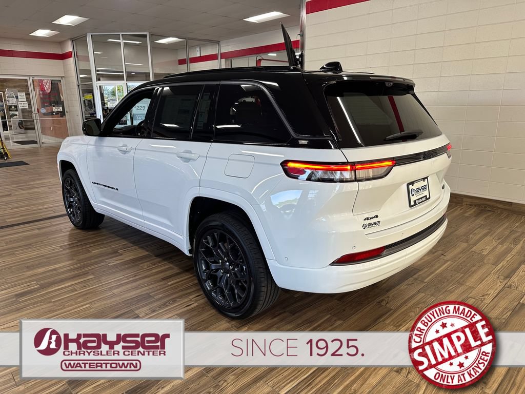New 2026 Jeep Grand Cherokee Summit AWD/4WD image 3