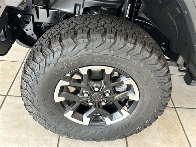 New 2025 Jeep Wrangler Unlimited Rubicon image 9