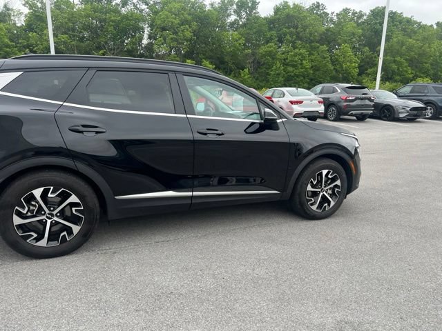 Used 2025 Kia Sportage EX w/ Premium Package FWD image 9