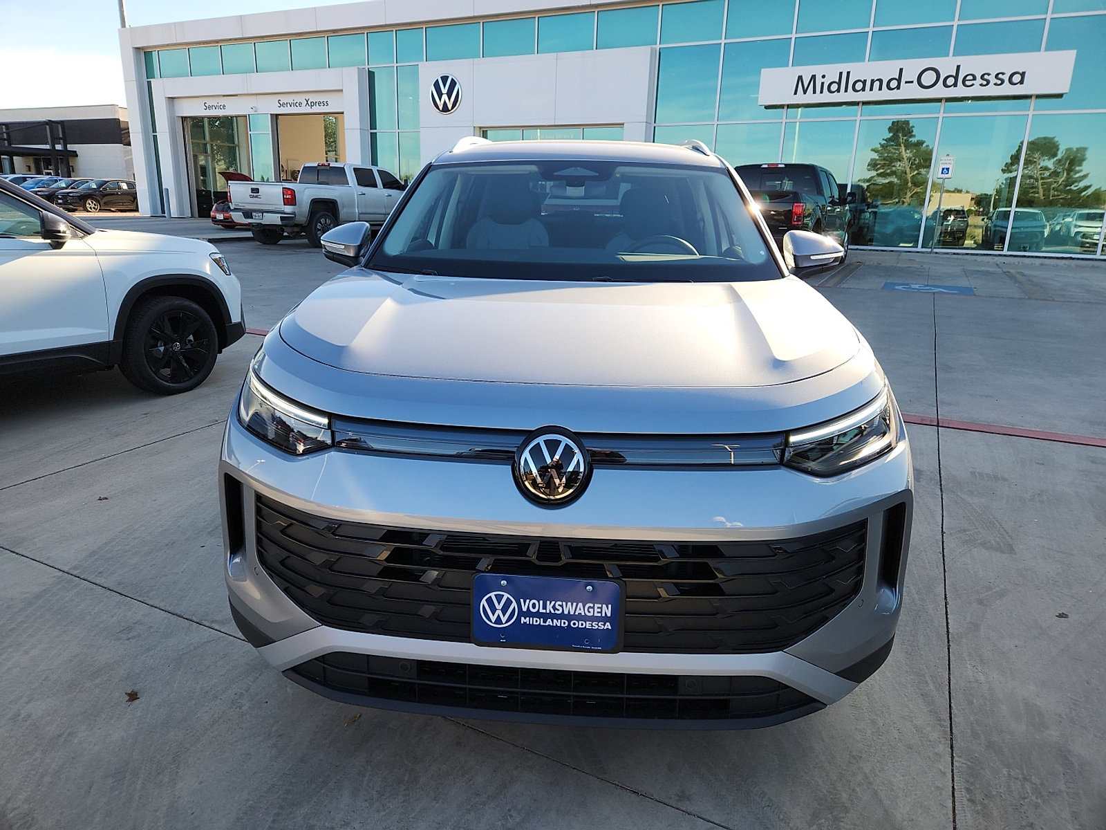 New 2026 Volkswagen Tiguan S FWD image 2