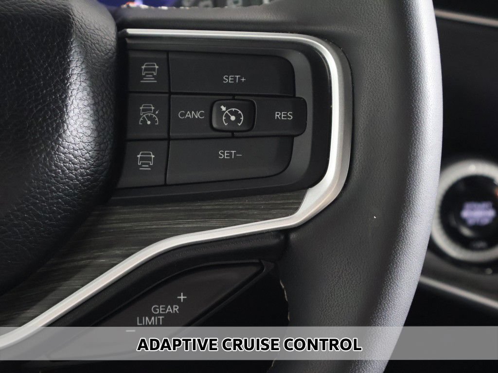 Used 2024 Jeep Wagoneer L Series III w/ Flexible Seating Group AWD/4WD image 5