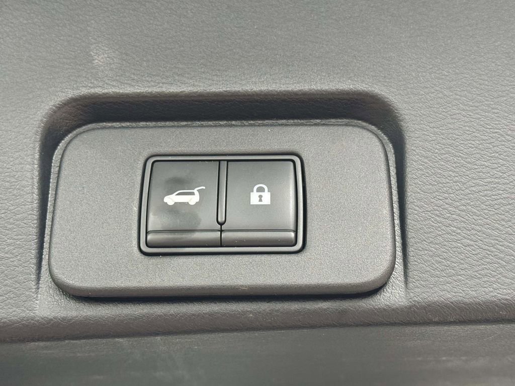 Used 2021 Nissan Rogue SL FWD image 9