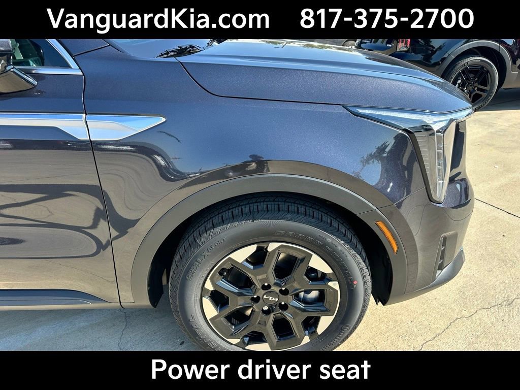 Certified 2026 Kia Sorento S w/ S Panoramic Sunroof Package FWD image 11