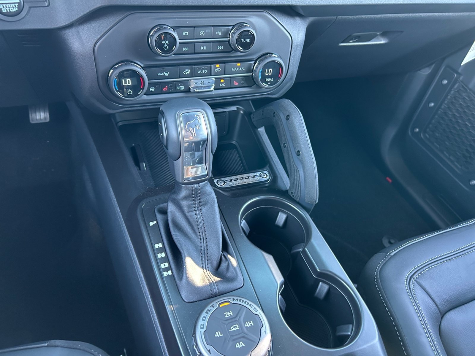New 2026 Ford Bronco Outer Banks w/ Sasquatch Package AWD/4WD image 15