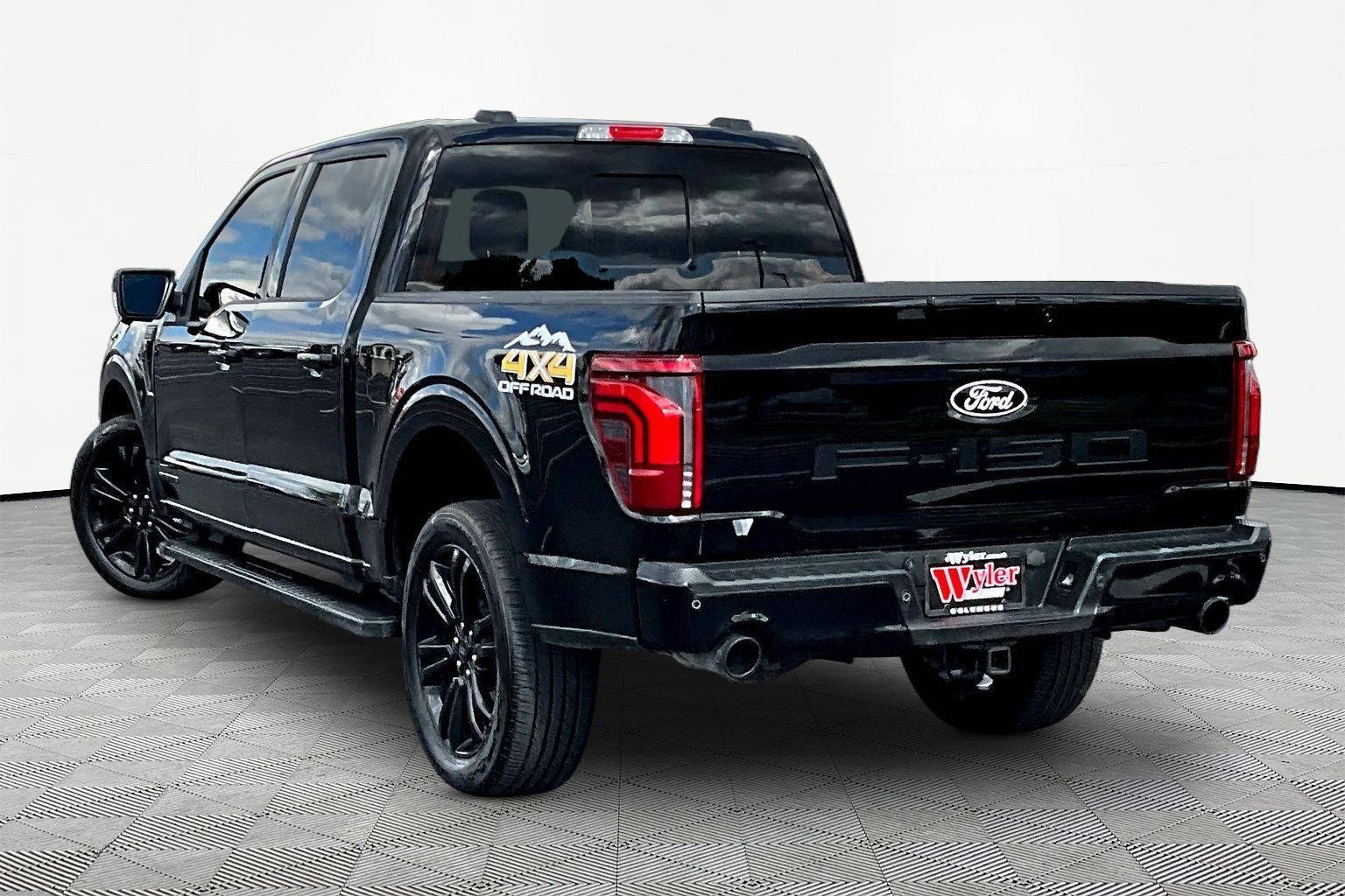 Used 2024 Ford F150 Lariat w/ Equipment Group 502A High AWD/4WD image 4
