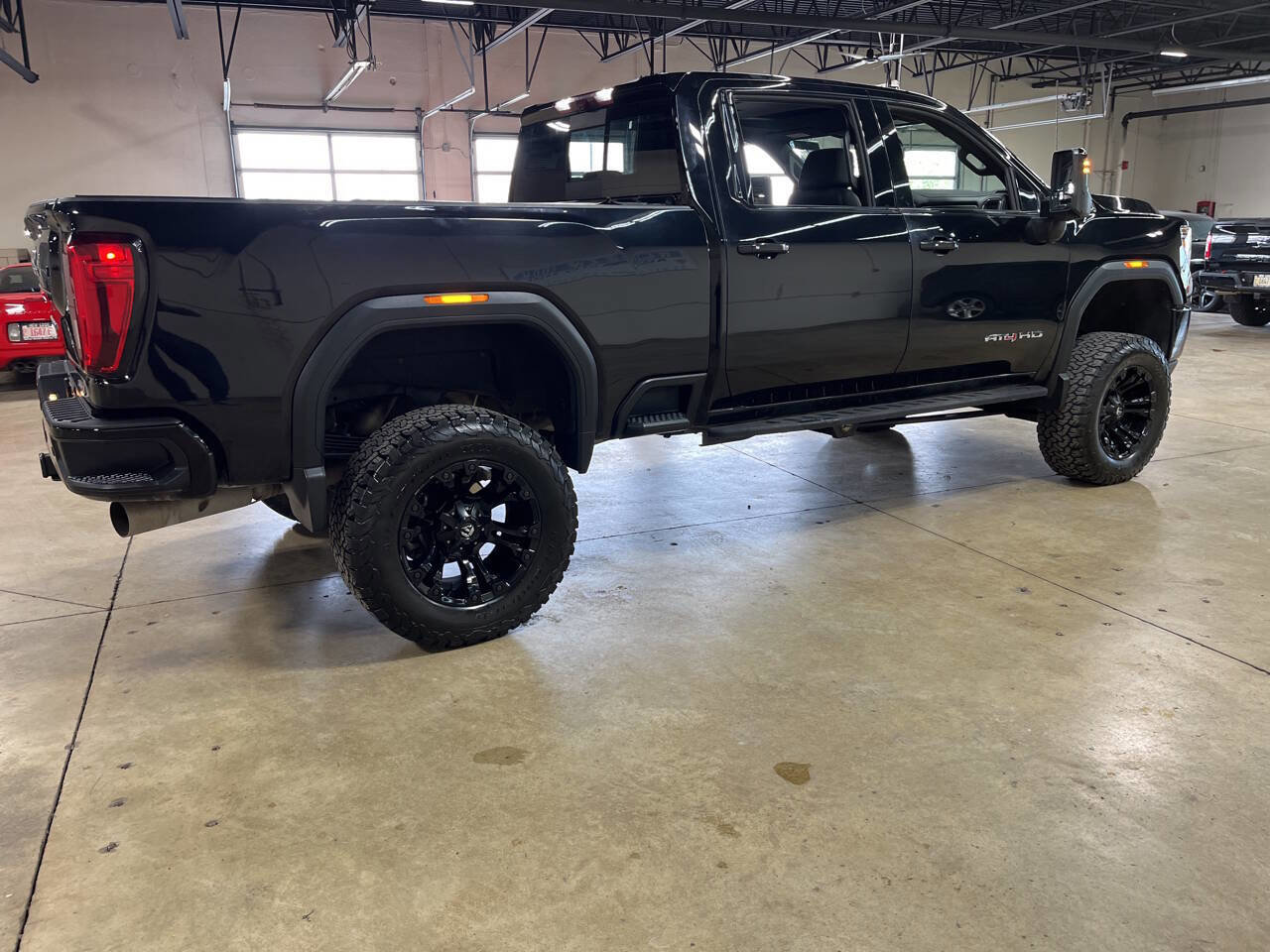 Used 2021 GMC Sierra 2500 AT4 w/ AT4 Premium Plus Package image 5