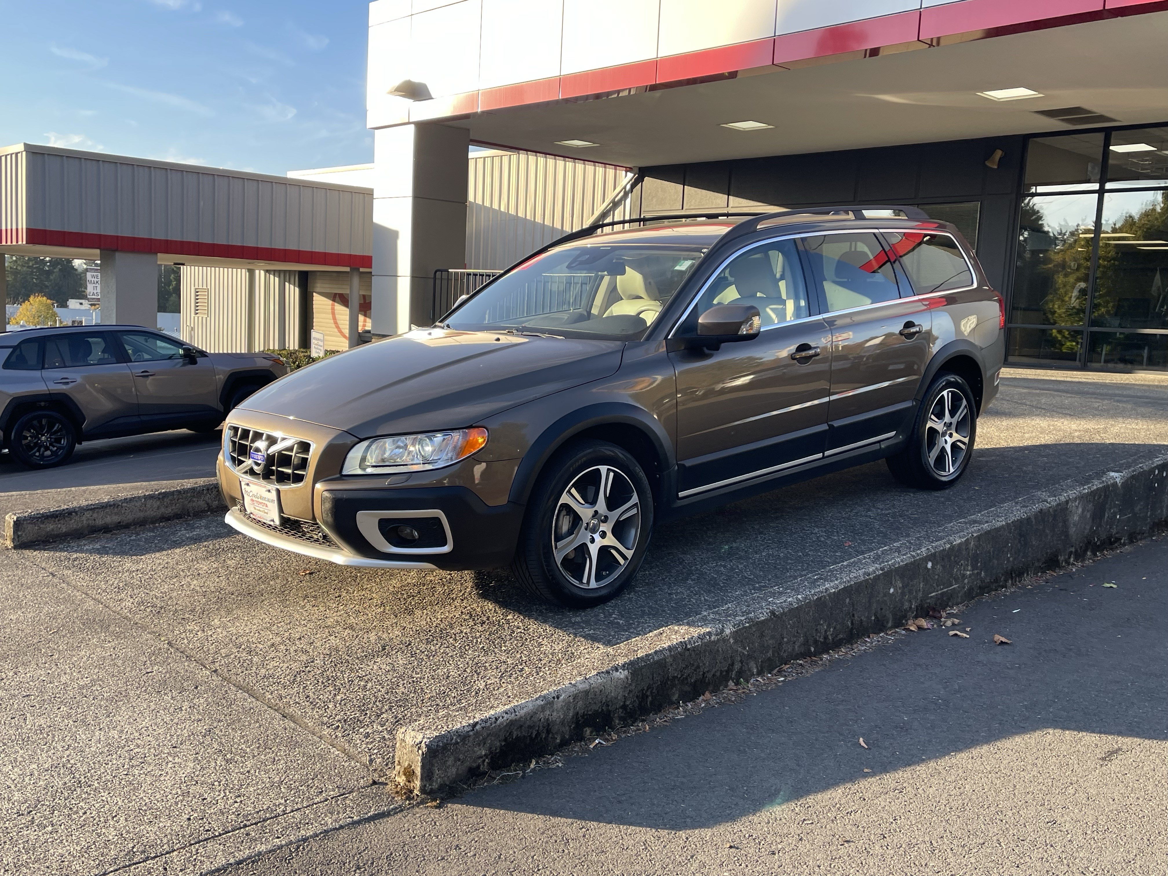 Used 2013 Volvo XC70 T6 AWD/4WD image 4