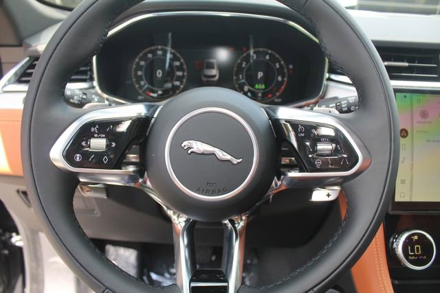 New 2026 Jaguar F-PACE R-Dynamic S image 17