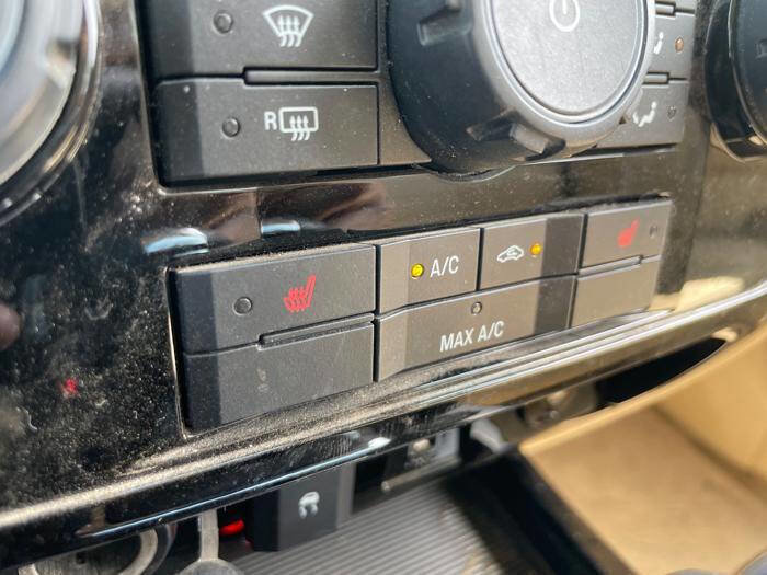 Used 2010 Ford Escape Limited AWD/4WD image 37