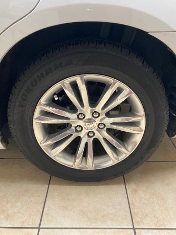 Used 2018 Chrysler 300 Touring L image 38