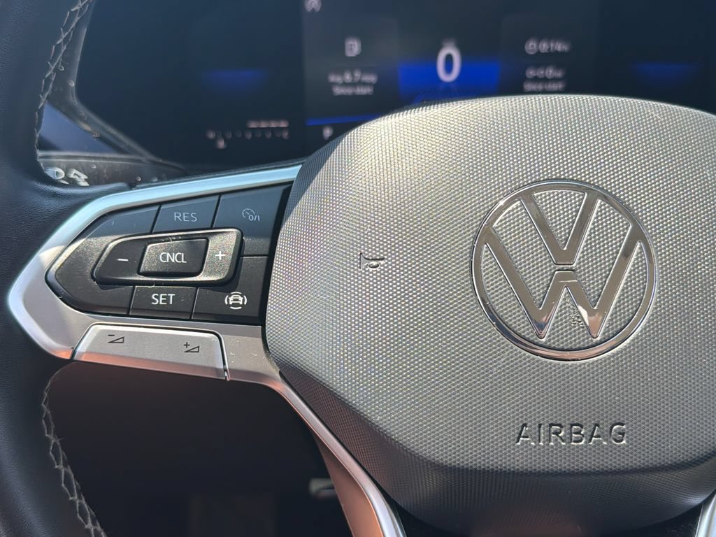 Certified 2022 Volkswagen Taos SE AWD/4WD image 13