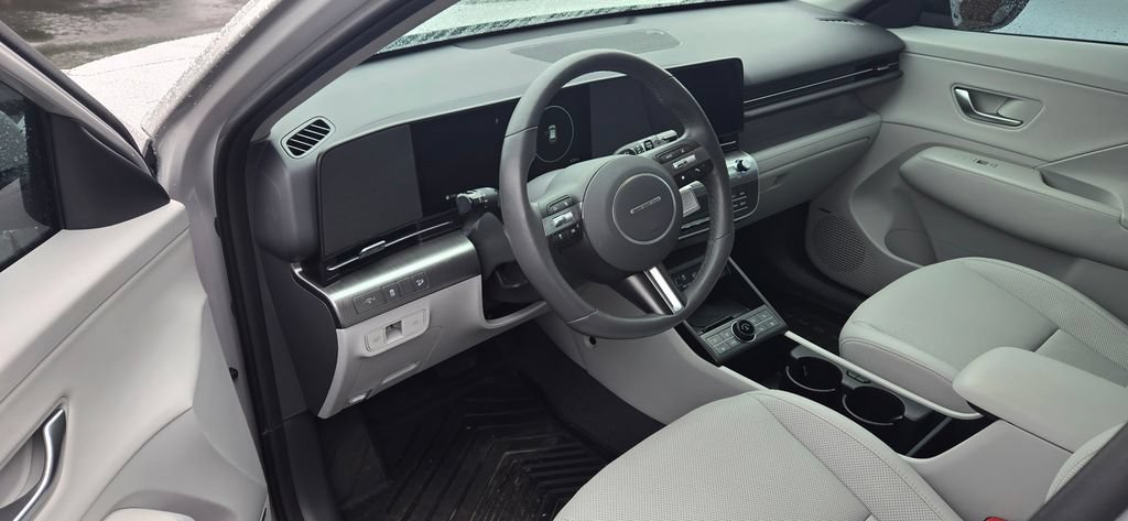 Used 2024 Hyundai Kona Limited AWD/4WD image 6
