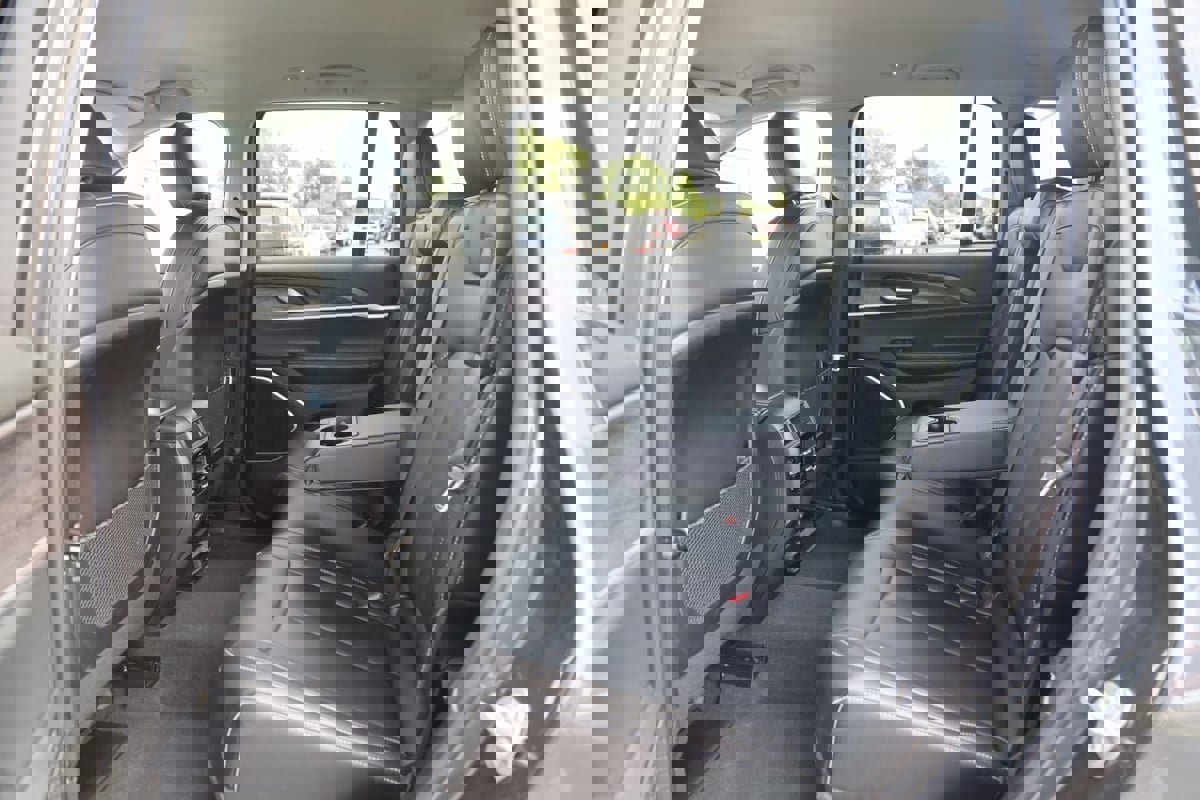 Used 2022 Jeep Grand Cherokee Limited image 65