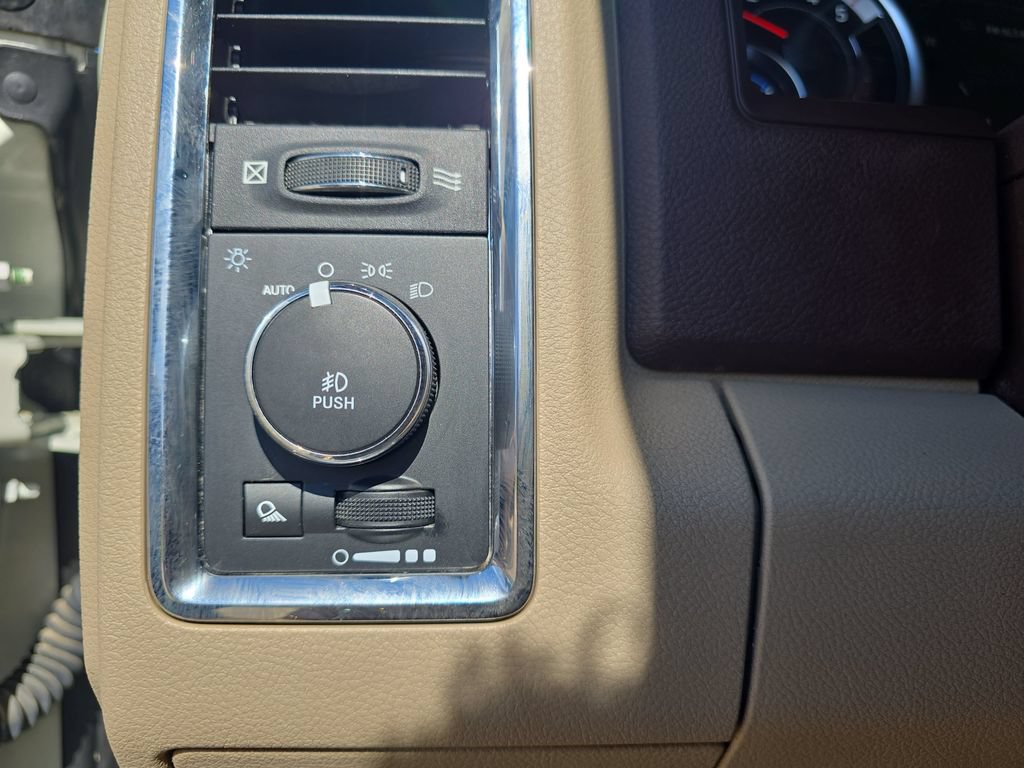 Used 2018 RAM 3500 Laramie AWD/4WD image 26