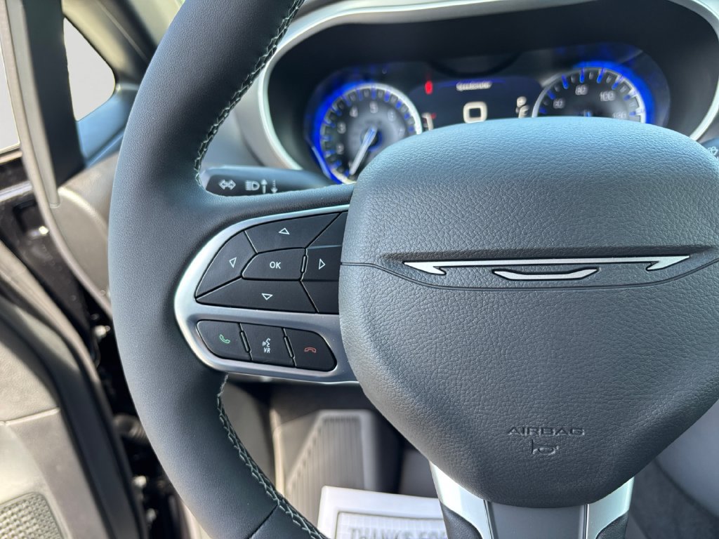 New 2027 Chrysler Pacifica LX FWD image 21