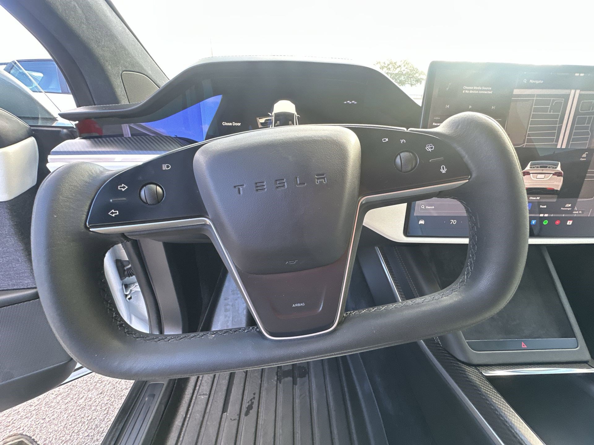 Used 2022 Tesla Model X Plaid image 11