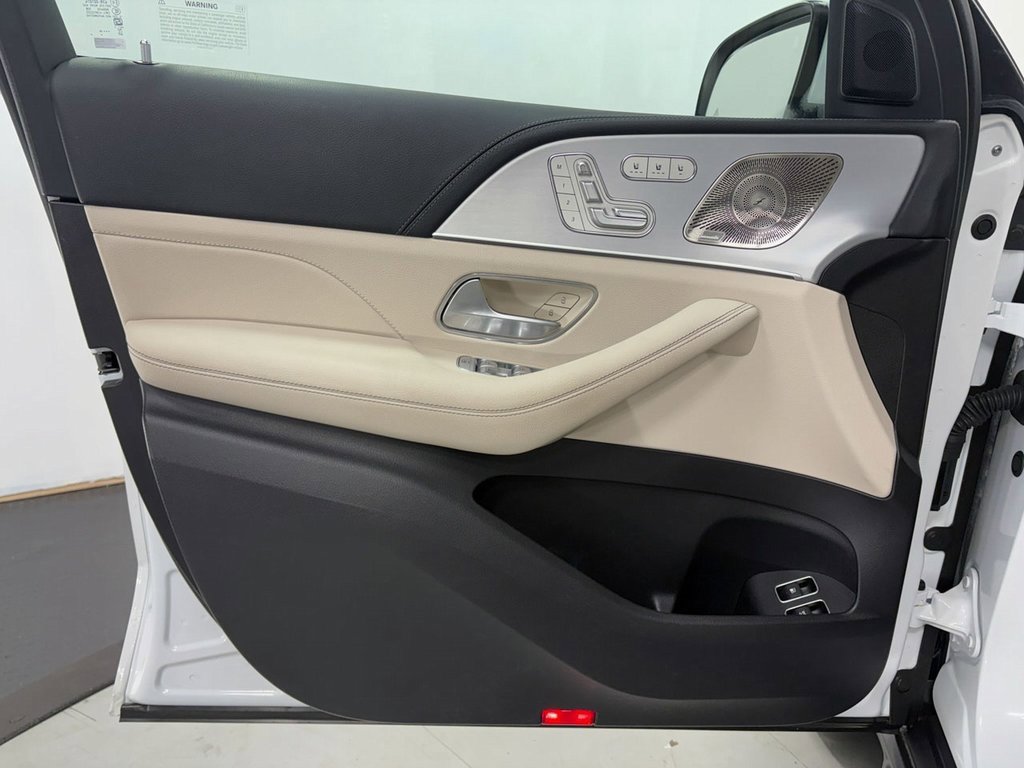 Used 2024 Mercedes-Benz GLE 450e 4MATIC image 5