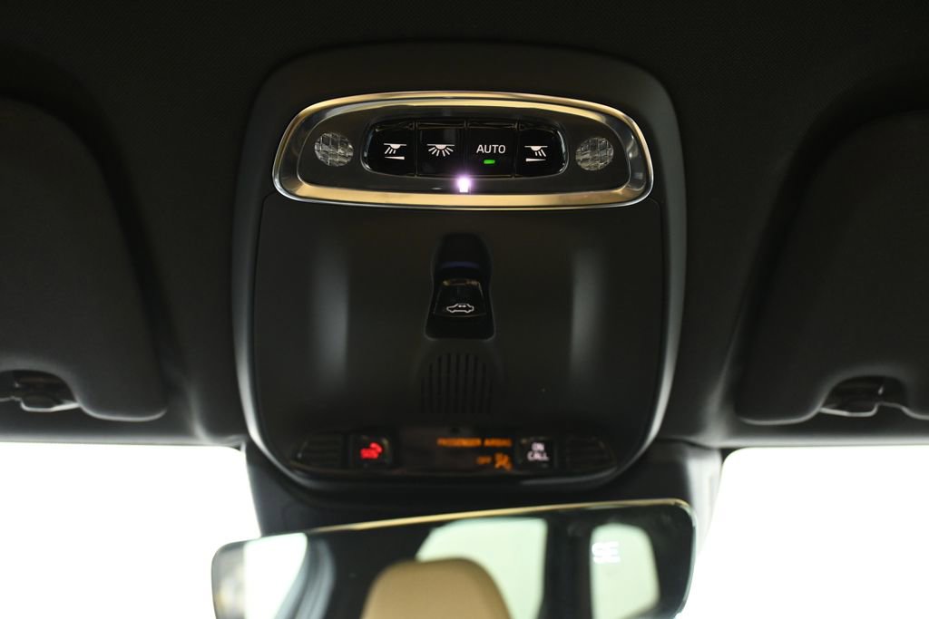 Used 2021 Volvo XC60 T5 Inscription w/ Climate Package image 21