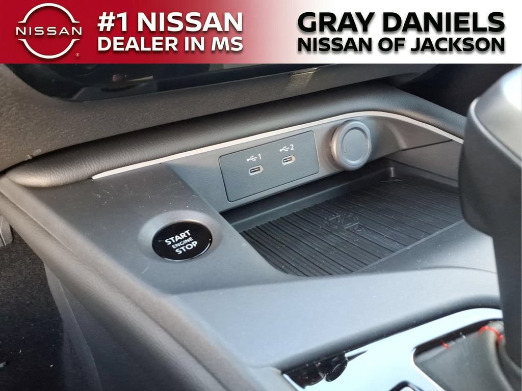 New 2026 Nissan Sentra SR w/ SR Premium Package FWD image 18