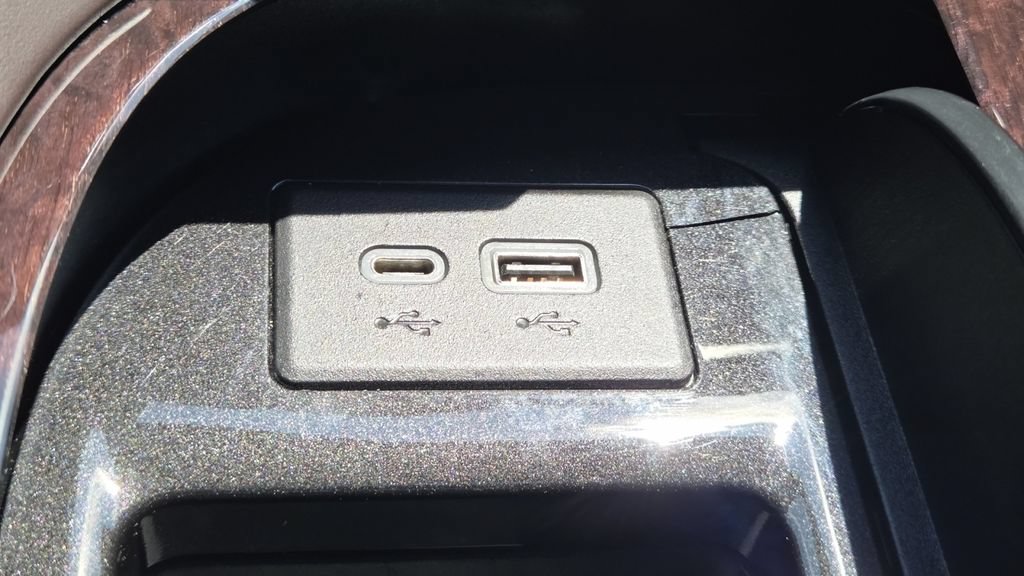 Used 2021 Cadillac Escalade Sport Platinum AWD/4WD image 31