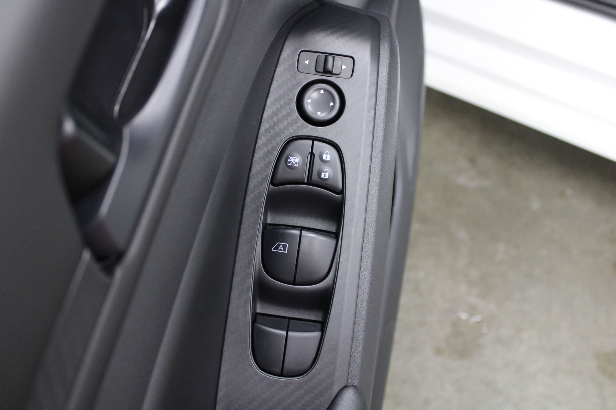 Used 2025 Nissan Altima 2.5 S FWD image 39